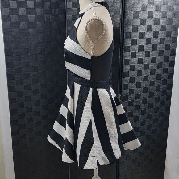 Black /White Stripe Fit Flair Mini Dress with Open Back Size Medium. #167 - Picture 2 of 12